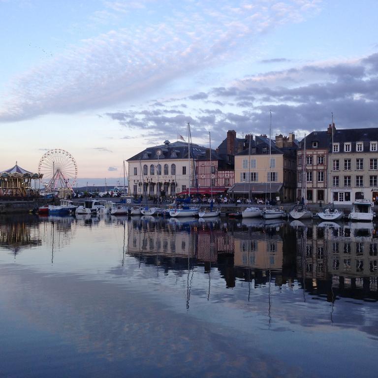 1Er Secret De Honfleur Apartment Room photo